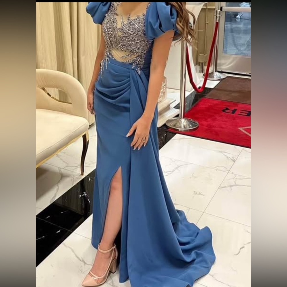 Elegant Blue Evening Gown